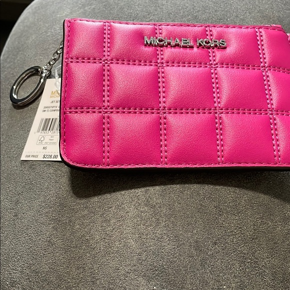 Michael Kors Fuchsia Quilted Pouch - Picture 1 of 7